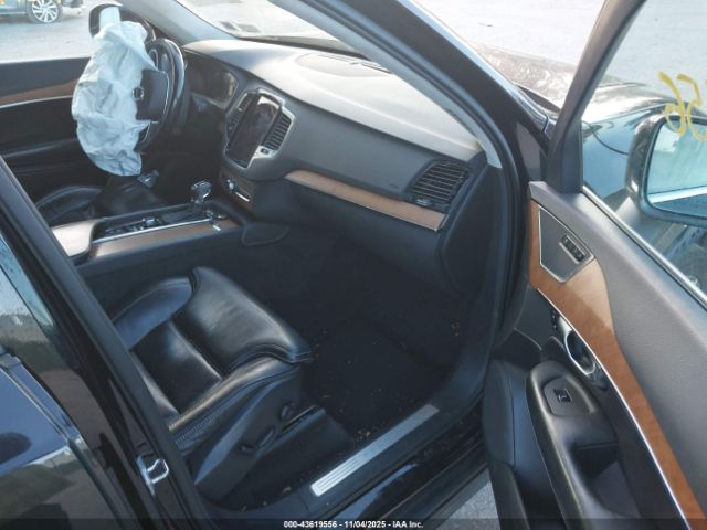 2018 VOLVO XC90 YV4A22PL2J1204477 Photo 4