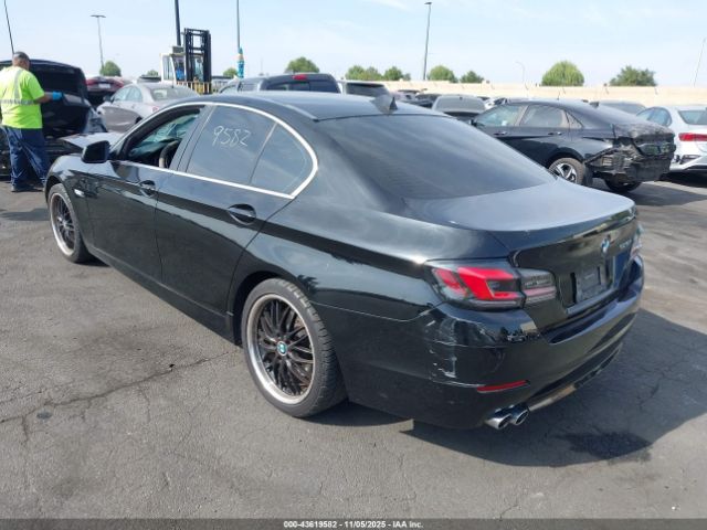 2011 BMW 528I WBAFR1C59BC739038 Photo 2