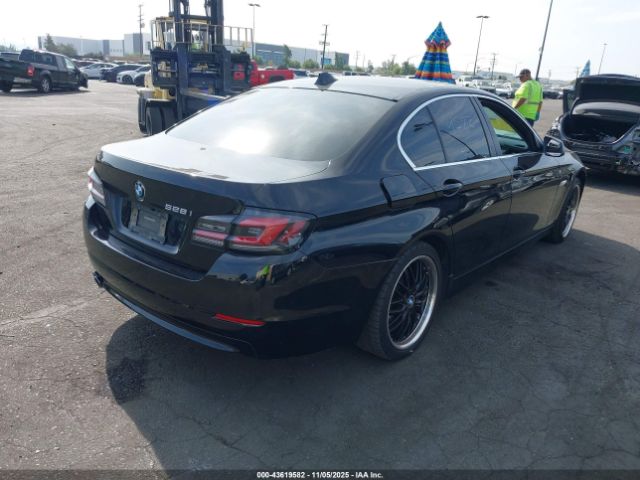 2011 BMW 528I WBAFR1C59BC739038 Photo 3