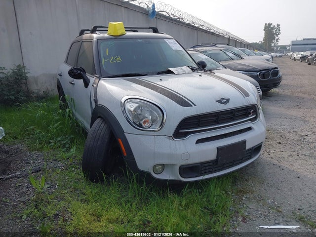 2016 MINI COUNTRYMAN WMWZC3C51GWT10797 Photo 0