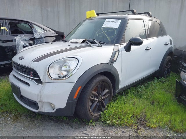2016 MINI COUNTRYMAN WMWZC3C51GWT10797 Photo 1