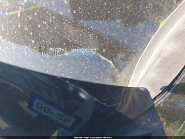 2021 MAZDA MAZDA3 JM1BPACL3M1339190 Photo 8