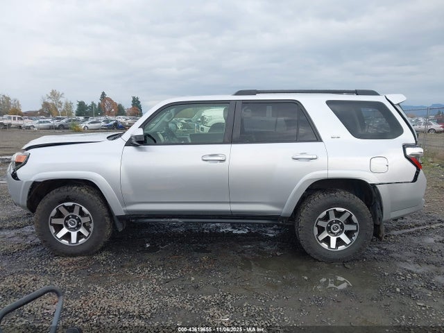 Продажа на аукционе авто 2015 Toyota 4runner Sr5, vin: JTEBU5JRXF5269895, номер лота: 43619655