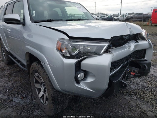 Продажа на аукционе авто 2015 Toyota 4runner Sr5, vin: JTEBU5JRXF5269895, номер лота: 43619655
