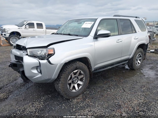 Продажа на аукционе авто 2015 Toyota 4runner Sr5, vin: JTEBU5JRXF5269895, номер лота: 43619655