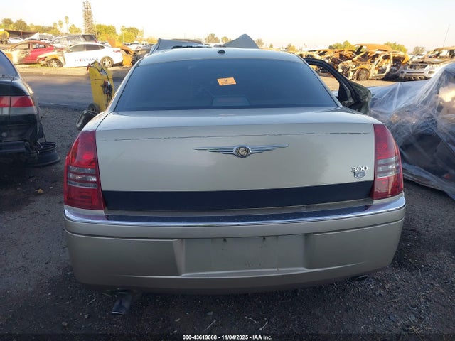 2006 Chrysler 300c მანქანა იყიდება აუქციონზე, vin: 2C3KA63H76H534535, აუქციონის ნომერი: 43619668