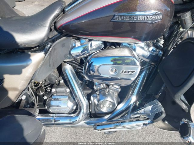 2018 HARLEY-DAVIDSON FLHTCUTG 1HD1MAD11JB852296 Photo 7