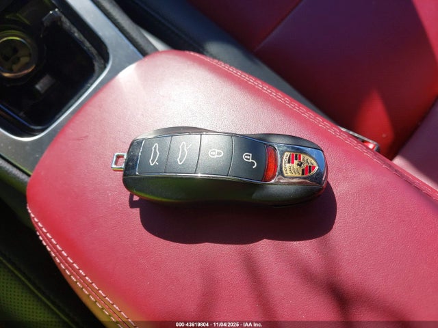 2017 PORSCHE 718 BOXSTER WP0CA2A87HS221816 Photo 10