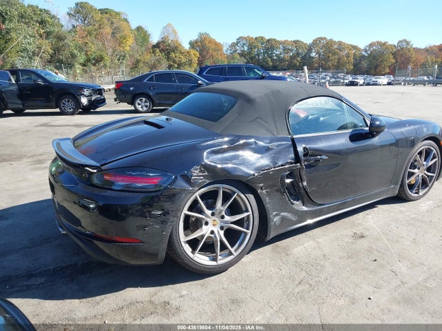 2017 PORSCHE 718 BOXSTER WP0CA2A87HS221816 Photo 3