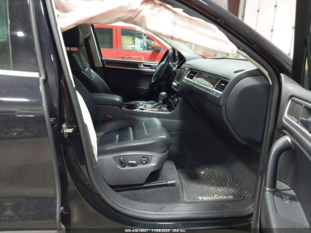 2015 VOLKSWAGEN TOUAREG WVGEF9BP9FD006850 Photo 4