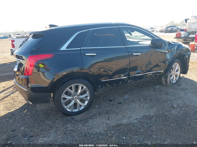 2018 CADILLAC XT5 1GYKNCRS3JZ147145 Photo 3
