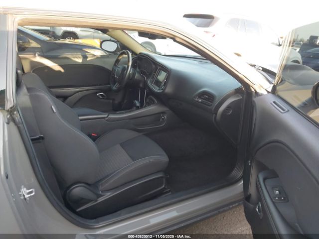 2019 DODGE CHALLENGER 2C3CDZBT5KH552299 Photo 4