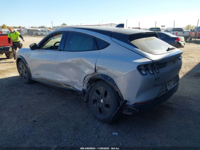 2021 FORD MUSTANG MACH-E 3FMTK2R78MMA65468 Photo 2