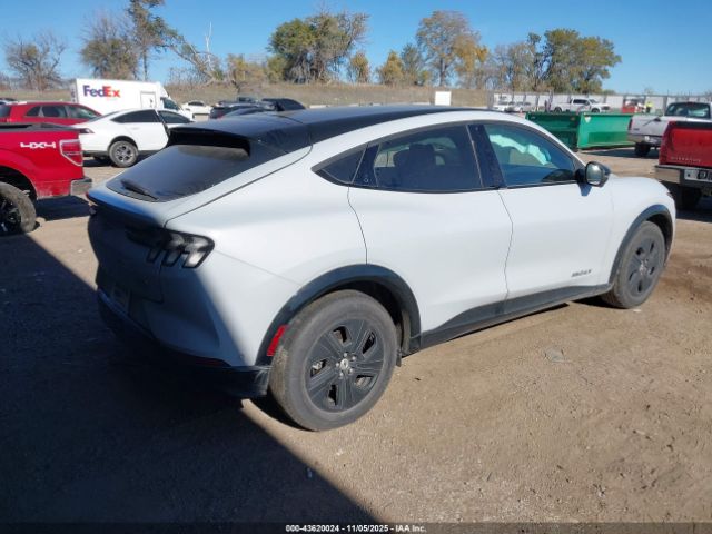 2021 FORD MUSTANG MACH-E 3FMTK2R78MMA65468 Photo 3