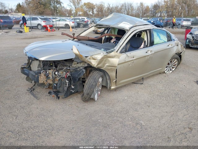 Продаж на аукціоні авто 2010 Chrysler Sebring Limited, vin: 1C3CC5FB0AN111361, номер лоту: 43620047