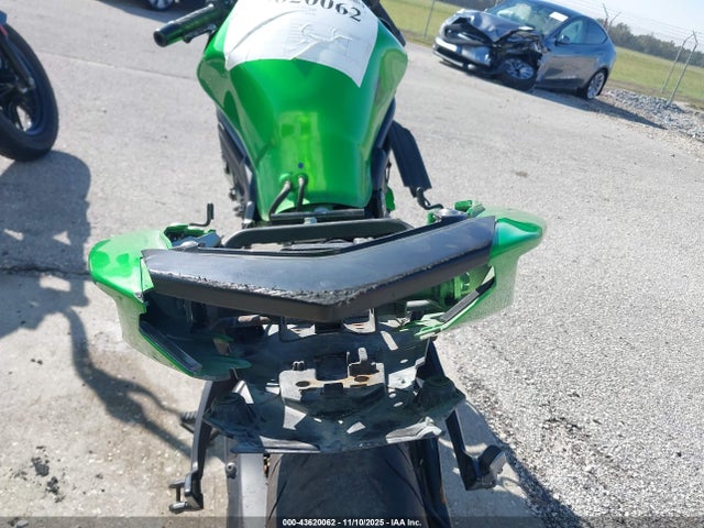 43620062 :رقم المزاد ، JKAEXEF14FDA23181 vin ، 2015 Kawasaki Ex650 F مزاد بيع