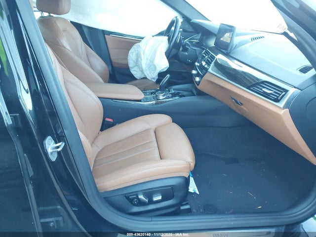 2021 BMW 530E WBA13AG02MCF12466 Photo 4