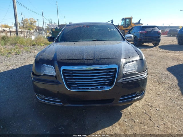 2014 Chrysler 300c Awd მანქანა იყიდება აუქციონზე, vin: 2C3CCAKG3EH181445, აუქციონის ნომერი: 43620352