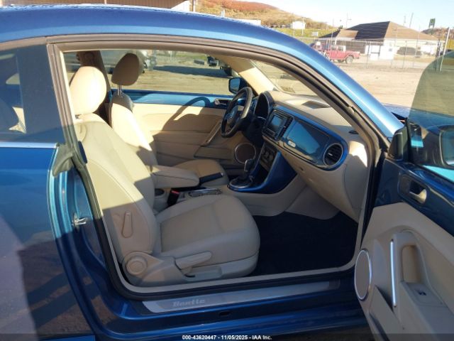 2019 VOLKSWAGEN BEETLE 3VWJD7AT7KM717518 Photo 4