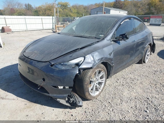 2023 TESLA MODEL Y 7SAYGDEE8PF869079 Photo 5