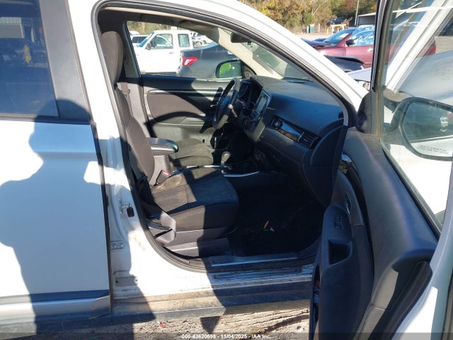 2019 MITSUBISHI OUTLANDER JA4AD2A34KZ006020 Photo 4