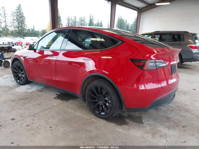 2022 TESLA MODEL Y 7SAYGDEE8NF479998 Photo 2