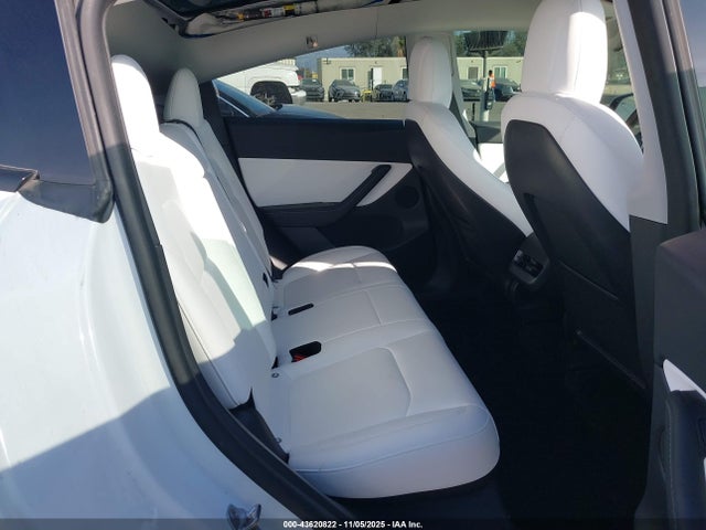 2022 TESLA MODEL Y 7SAYGDEF7NF407652 Photo 7