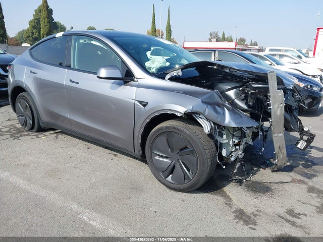 2026 TESLA MODEL Y 7SAYGDEE6TF459276 Photo 0