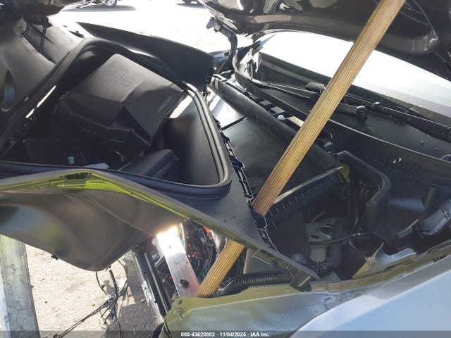 2026 TESLA MODEL Y 7SAYGDEE6TF459276 Photo 9