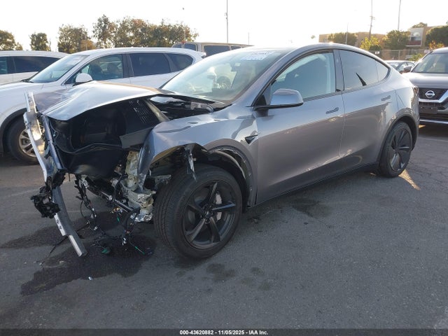 2026 TESLA MODEL Y 7SAYGDEE6TF459276 Photo 1