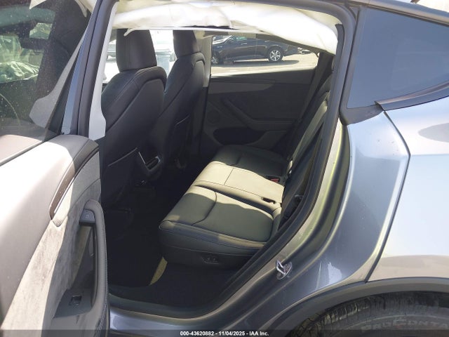 2026 TESLA MODEL Y 7SAYGDEE6TF459276 Photo 7