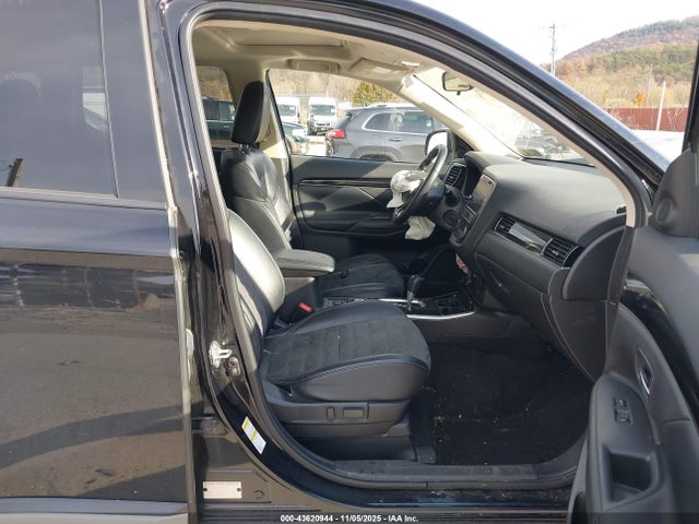 2019 MITSUBISHI OUTLANDER JA4AZ3A34KZ005246 Photo 4