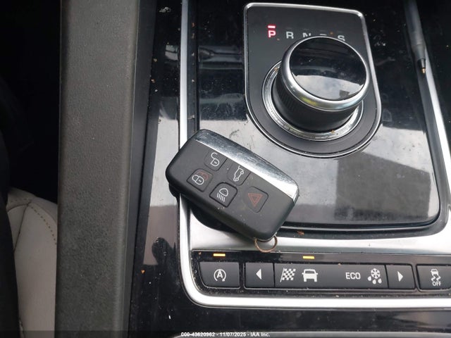 2017 JAGUAR F-PACE SADCK2BV4HA894803 Photo 10