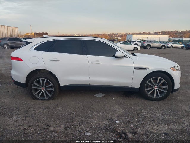 Jaguar F-pace 35t Prestige 2017 SADCK2BV4HA894803 Image 13