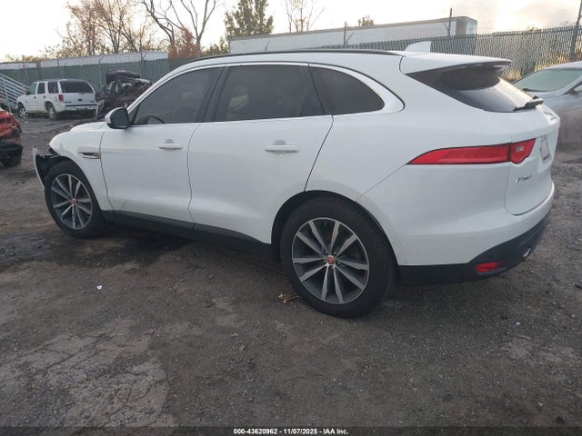 2017 JAGUAR F-PACE SADCK2BV4HA894803 Photo 2