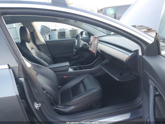 2020 TESLA MODEL 3 5YJ3E1EB3LF635301 Photo 4