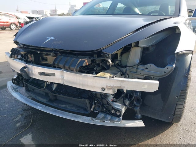 2020 TESLA MODEL 3 5YJ3E1EB3LF635301 Photo 5