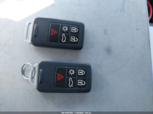 2017 VOLVO S60 YV149MTS7H2438245 Photo 10