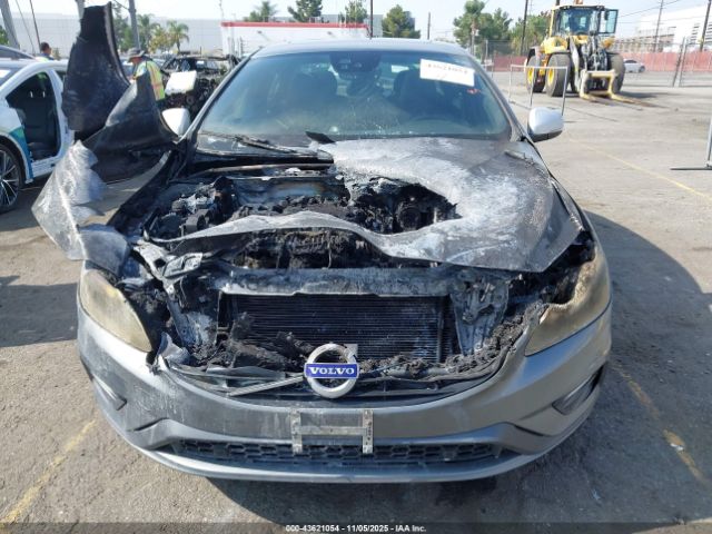 2017 VOLVO S60 YV149MTS7H2438245 Photo 5