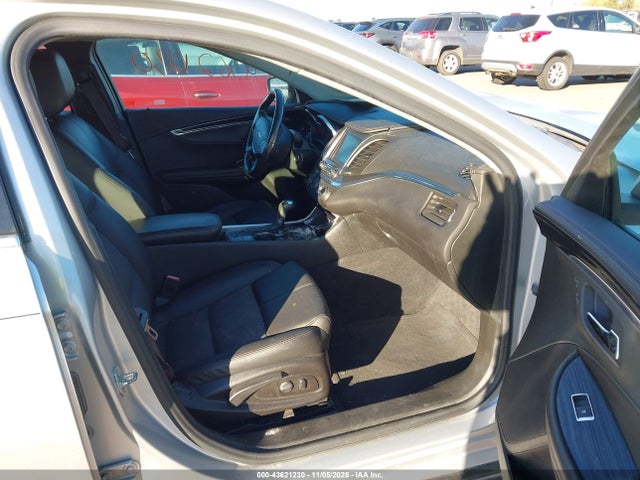 Chevrolet IMPALA 1LT 2017 2G1105S39H9109897 Image 5