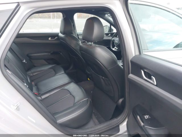 2022 KIA K5 5XXG64J21NG127611 Photo 7