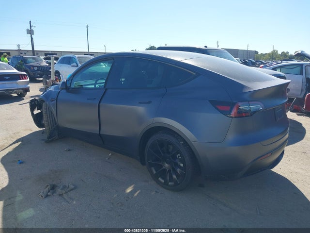 2022 TESLA MODEL Y 7SAYGDEE0NF513030 Photo 2