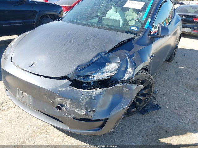 2022 TESLA MODEL Y 7SAYGDEE0NF513030 Photo 5