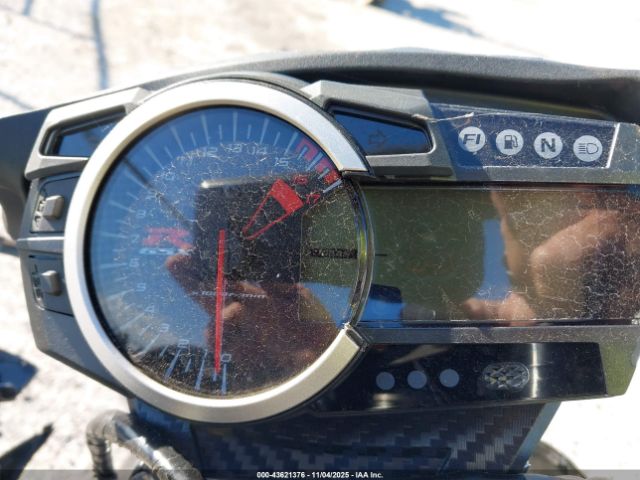 2024 SUZUKI GSX-R600 JS1GN7FA2R7100821 Photo 6