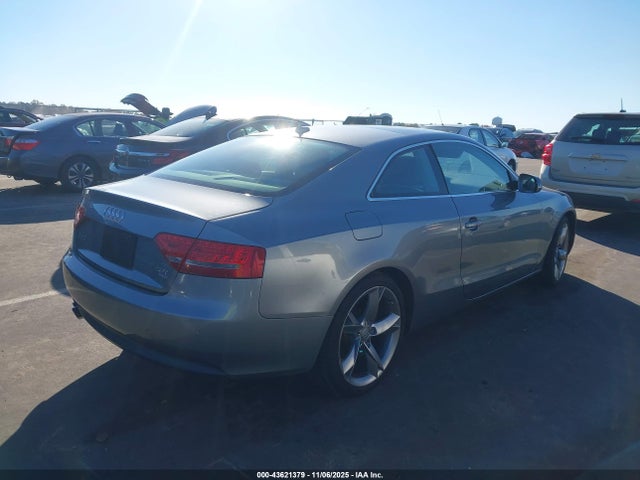 2011 AUDI A5 WAULFAFR2BA031459 Photo 3
