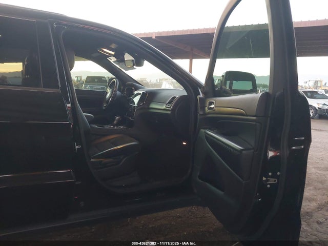 1C4RJFAG3NC117158 Jeep Grand Cherokee Wk Laredo X 4x4
