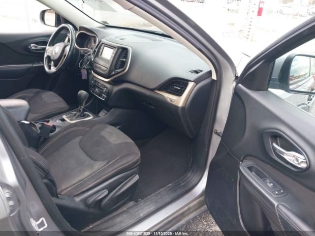 2015 JEEP CHEROKEE 1C4PJLCB0FW737263 Photo 4