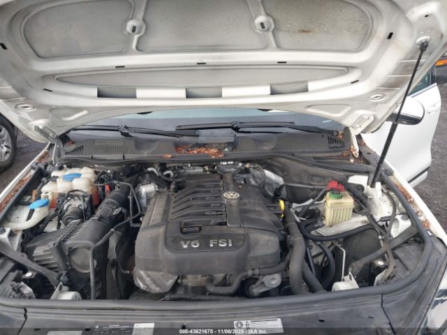 2011 VOLKSWAGEN TOUAREG WVGFF9BP0BD004841 Photo 9