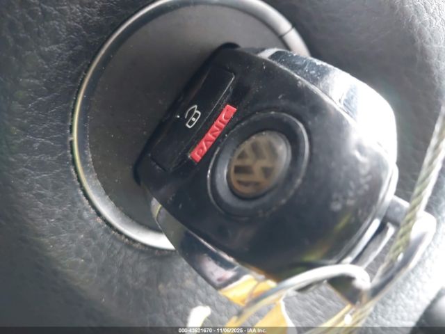 2011 VOLKSWAGEN TOUAREG WVGFF9BP0BD004841 Photo 10