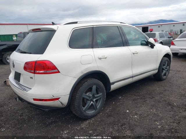 2011 VOLKSWAGEN TOUAREG WVGFF9BP0BD004841 Photo 3